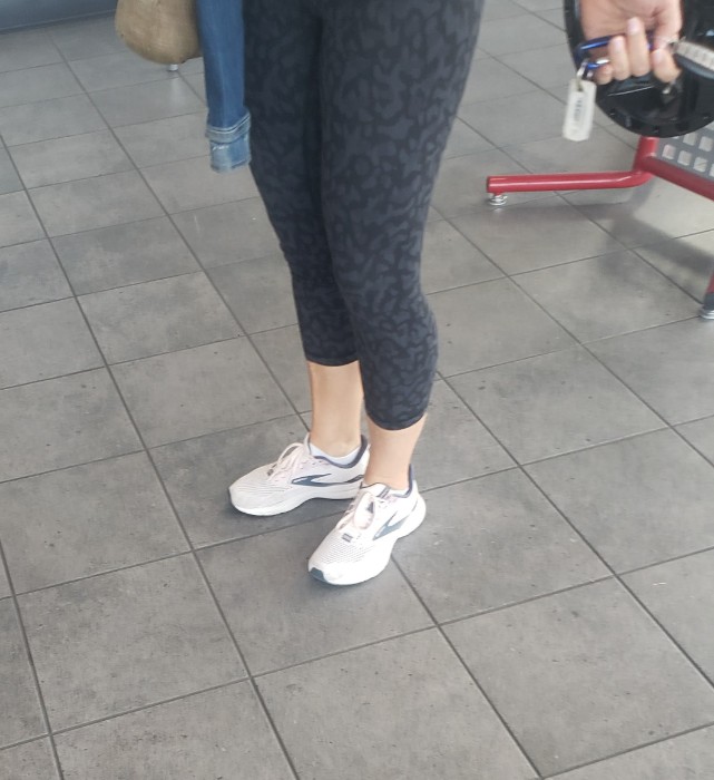 Cheryl came into the Discount tire already wearing her Brooks Launch running shoes